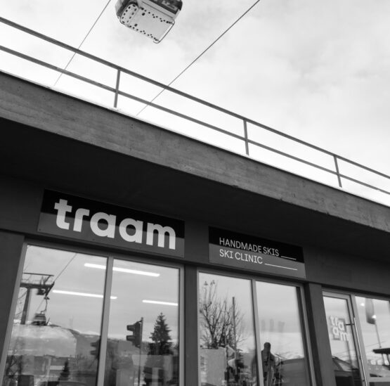 EXTERIOR FACADE OF THE ROC SKI RENTAL IN BRUNICO